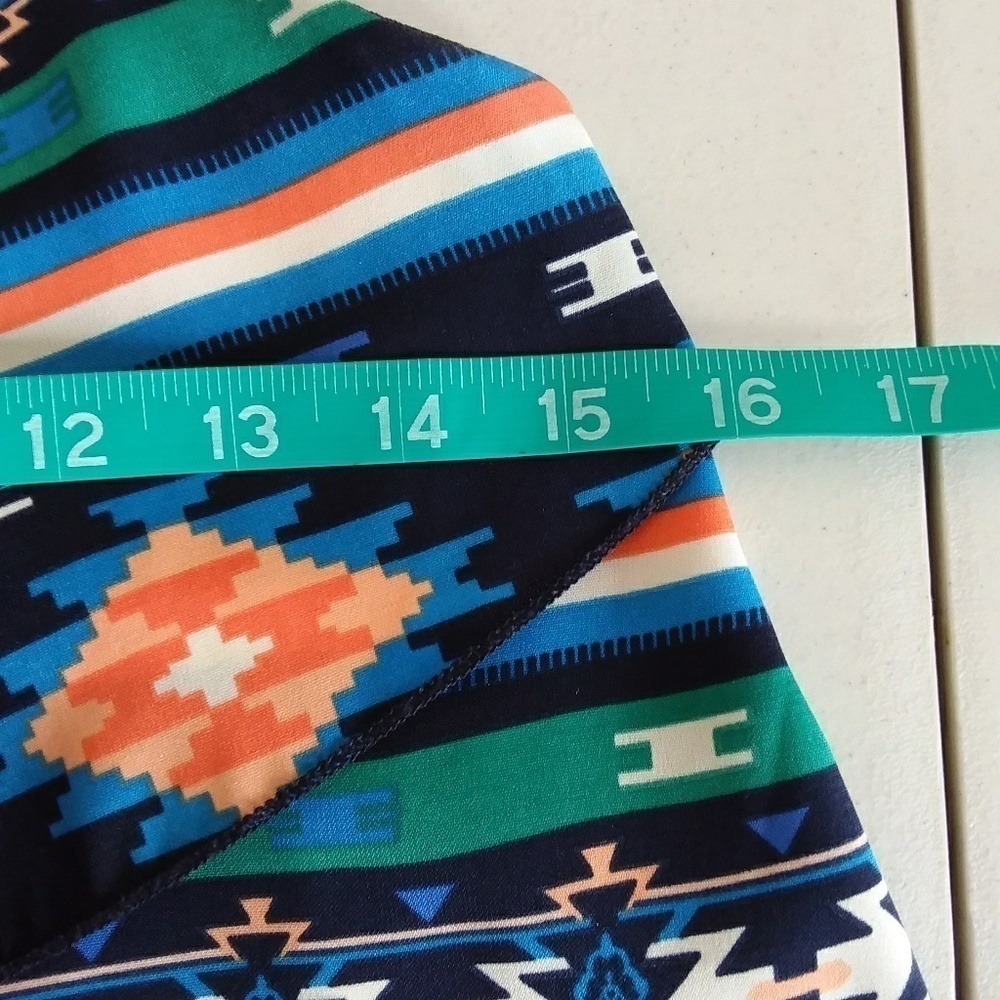 Francesca's Collection Boho Southwestern Geometric Sleeveless Cami Top - Picture 4 of 8